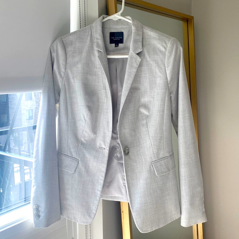 The limited blazer beautiful light gray!